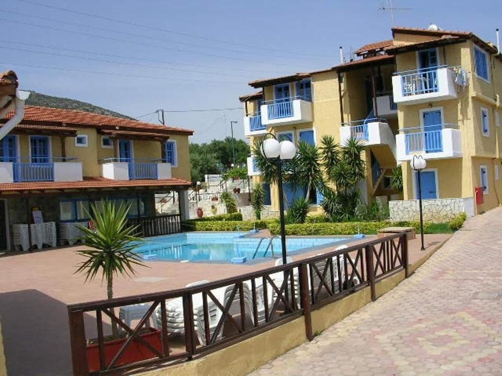Mareva Hotel Apartments Hersonissos  Exterior photo