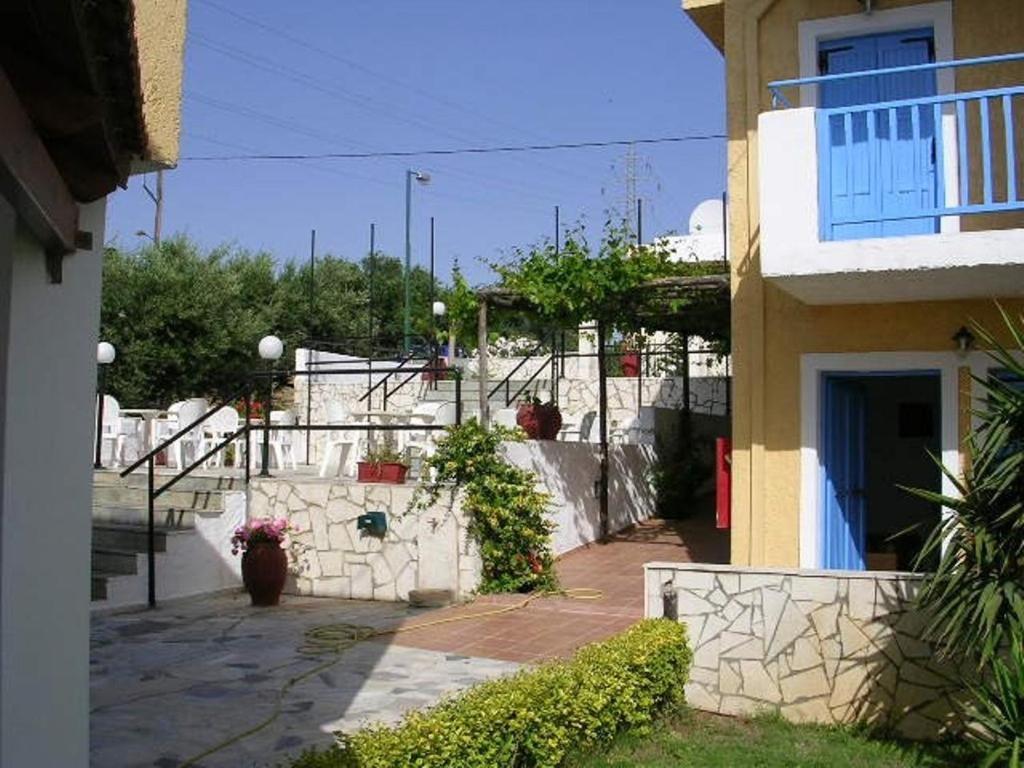 Mareva Hotel Apartments Hersonissos  Exterior photo