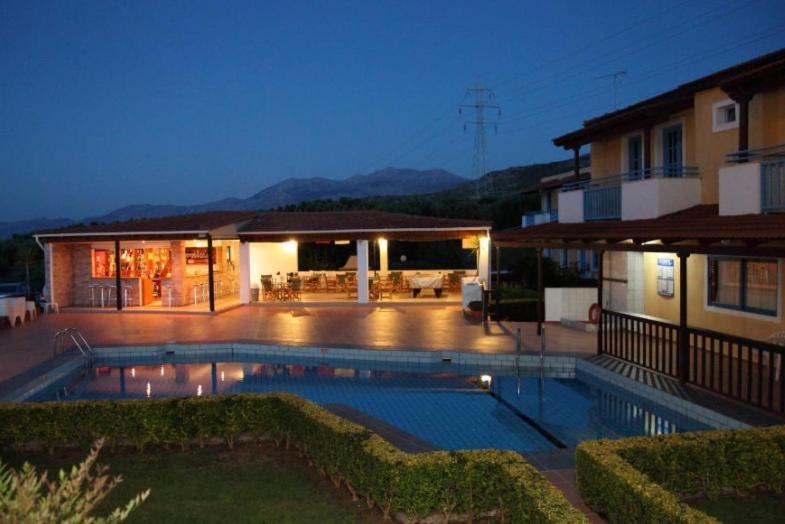 Mareva Hotel Apartments Hersonissos  Exterior photo